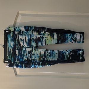 Athletic compression capris.  Like new condition